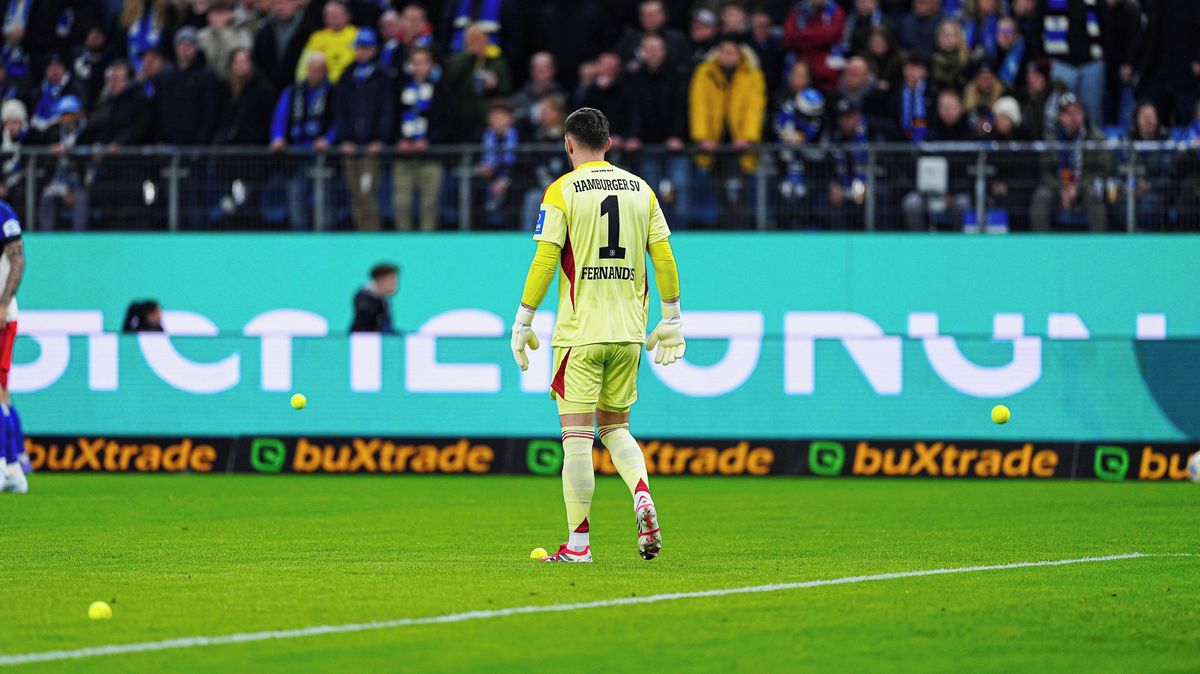 Lžete nám! Nevšední protest v Německu, fanoušky štve fotbal v neděli večer